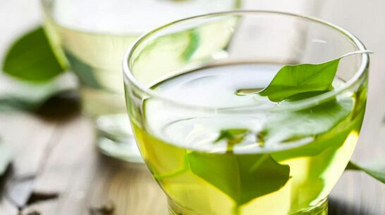 ชาเขียวเป็นเครื่องดื่มเพื่อสุขภาพที่บริโภคในอาหารญี่ปุ่น